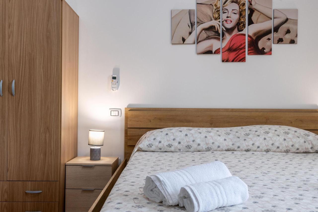 Alelida Villa Con Piscina 奇尼斯 外观 照片