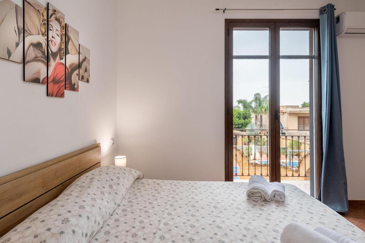 Alelida Villa Con Piscina 奇尼斯 外观 照片