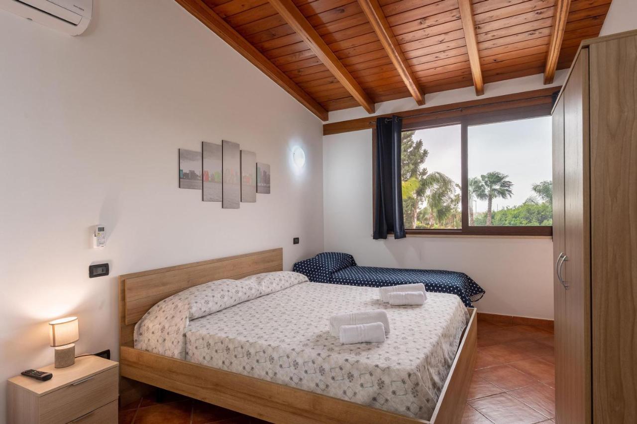 Alelida Villa Con Piscina 奇尼斯 外观 照片