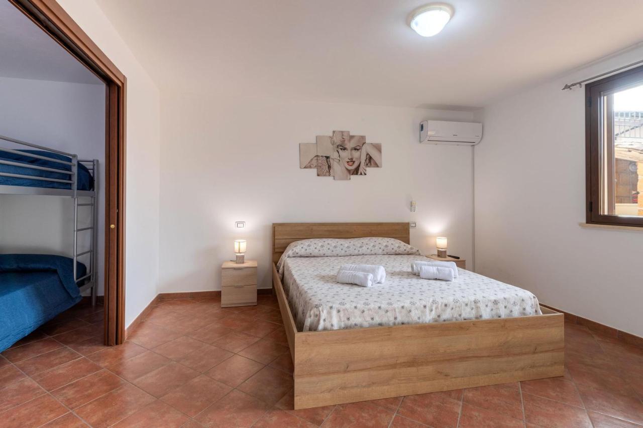 Alelida Villa Con Piscina 奇尼斯 外观 照片