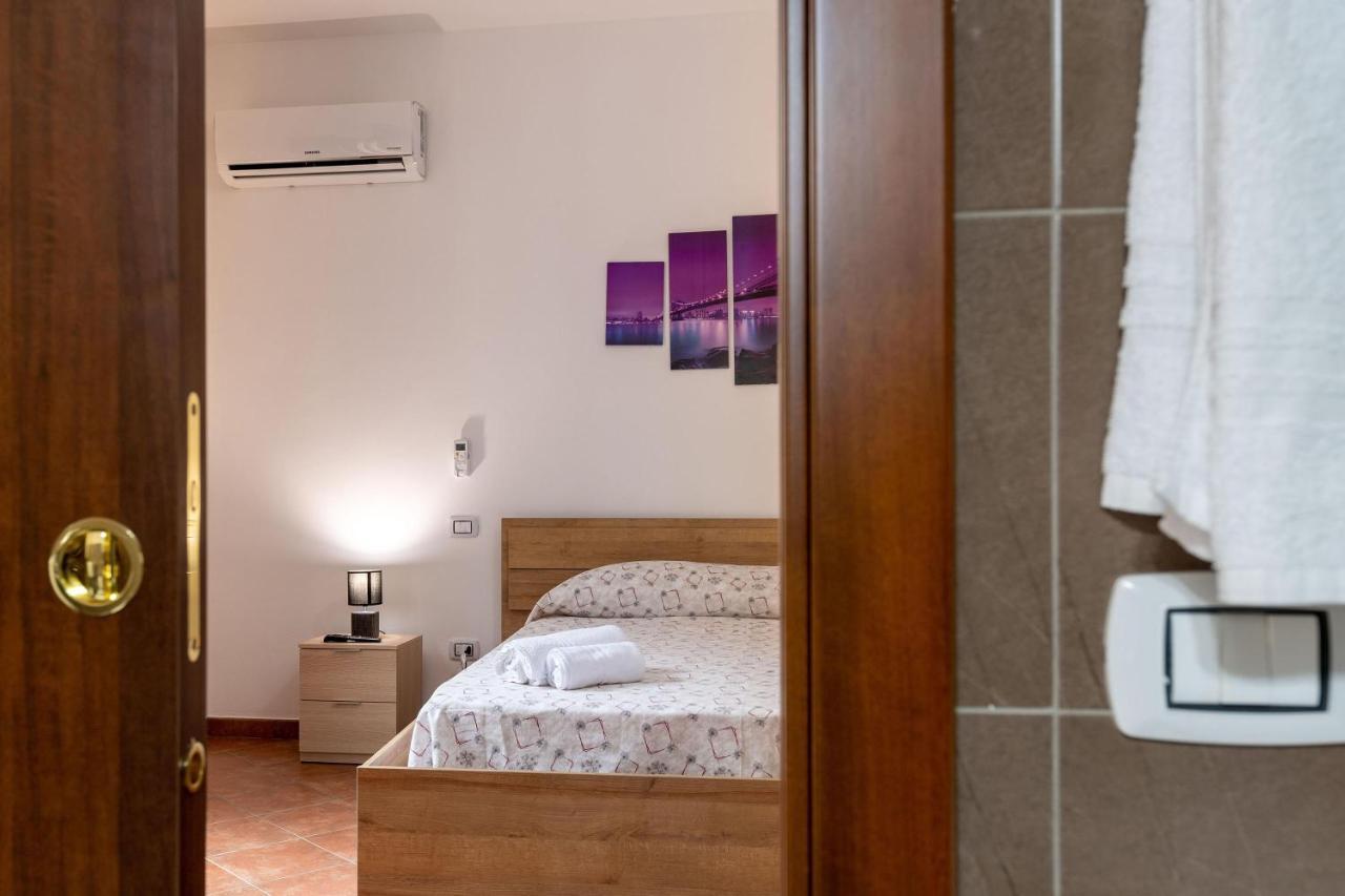Alelida Villa Con Piscina 奇尼斯 外观 照片