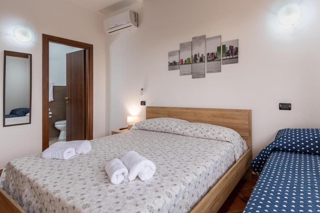 Alelida Villa Con Piscina 奇尼斯 外观 照片