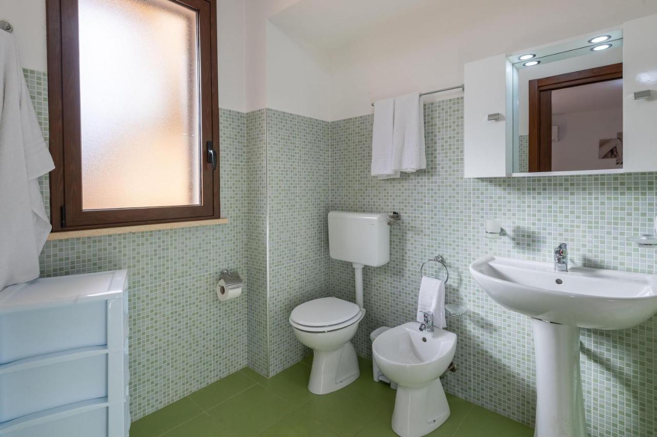 Alelida Villa Con Piscina 奇尼斯 外观 照片